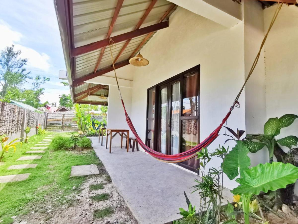 Yas Villas Homestay Генерал-Луна Экстерьер фото